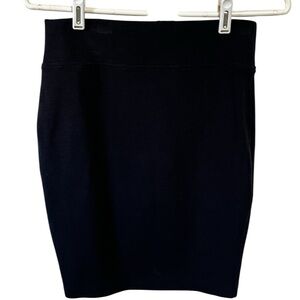 NWT Soft Joie Black Skirt Sz Small